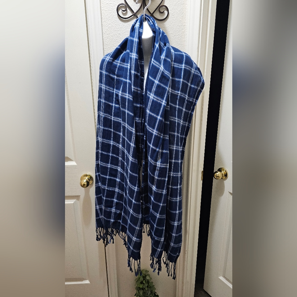 Pashmina Lightweight Cotton Wrap Shawl Royal Blue Plaid With Fringe EUC - Picture 7 of 8
